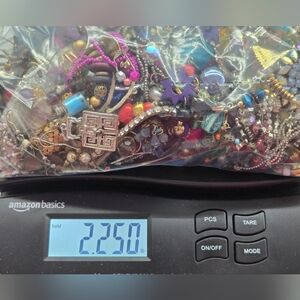 2.2 lbs Mixed Vintage Costume Jewelry Lot Craft Repair DIY Repurpose